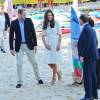 Le prince William et Kate Middleton sur la plage de Manly lors de leur visite officielle en Australie, le 18 avril 2014.