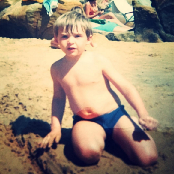 Reconnaissez-vous ce petit garçon de 4 ans et demi ?