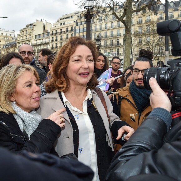 Catherine Frot - Arrivées au déjeuner des nommés aux César 2016 au Fouquet's à Paris, le 6 février 2016. ©Lionel Urman/Bestimage