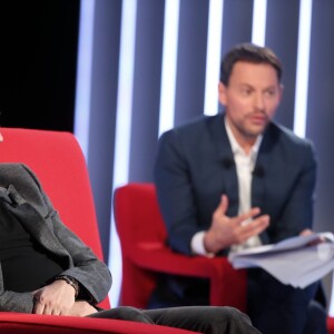 Exclusif - Cyril Hanouna et Marc-Olivier Fogiel, lors de l'enregistrement de l'émission Le Divan, le 9 janvier 2016 à la Plaine St-Denis. Elle sera diffusée le 9 février 2016 à 23h10, sur France 3. © Dominique Jacovides