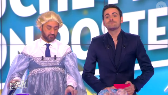 Cyril Hanouna et et le chroniqueur Camille Combal annoncent qu'ils vont partir à Las Vegas afin de se marier - Emission "Touche pas à mon poste" sur D8, le 8 février 2016.