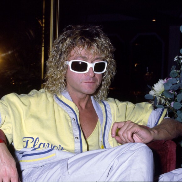 Michel Polnareff lors de l'Emission Top 50 presentée par Marc Toesca à Paris en 1985