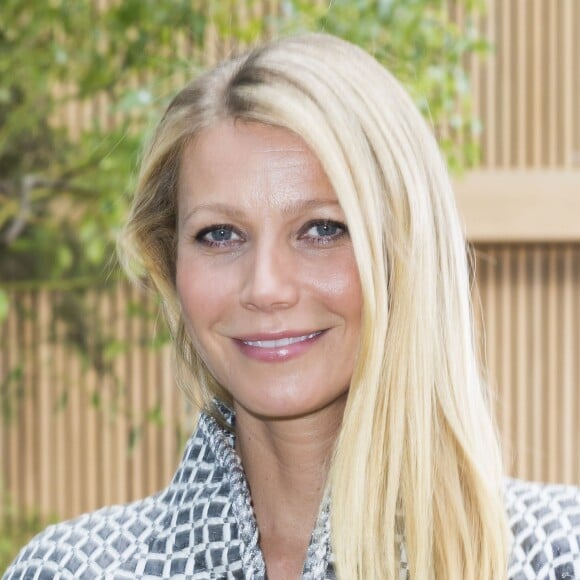 Gwyneth Paltrow - People au défilé de mode Haute-Couture "Chanel", collection printemps-été 2016, à Paris le 26 janvier 2016