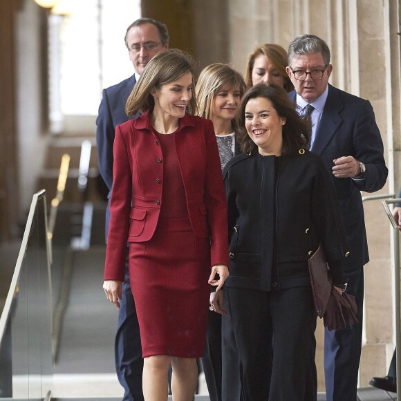 La reine Letizia d'Espagne en visite au palais royal de Madrid pour constater les améliorations architecturales en faveur de l'accessibilité pour les personnes handicapées le 10 février 2016