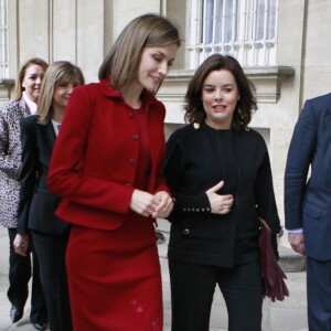 La reine Letizia d'Espagne en visite au palais royal de Madrid pour constater les améliorations architecturales en faveur de l'accessibilité pour les personnes handicapées le 10 février 2016