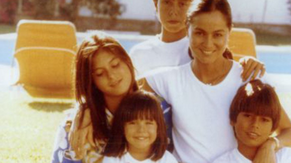 Enrique Iglesias, enfant : Sa mère Isabel Preysler dévoile une adorable photo