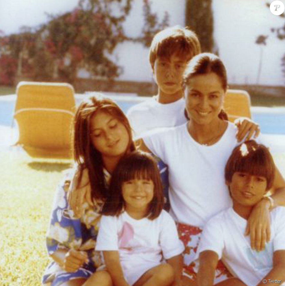 Mere Issabel Enrique Iglesias, enfant : Sa mère Isabel Preysler dévoile une adorable ...