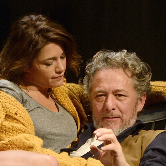 Nicolas Briançon et Emma de Caunes - Filage de la pièce "La Rivière" de Jez Butterworth à la Comédie des Champs-Elysées à Paris. Le 29 janvier 2016 ©Coadic Guirec/Bestimage