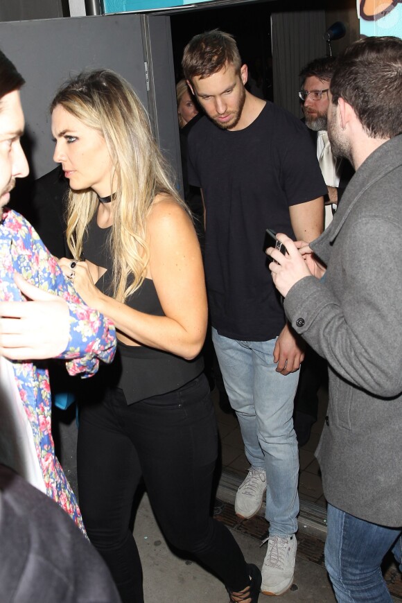 Taylor Swift entourée de son petit ami Calvin Harris et ses copines Camila Cabello et Lorde quittent le Hyde Sunset après l'afterparty des Grammy's à West Hollywood, Los Angeles, le 15 février 2016