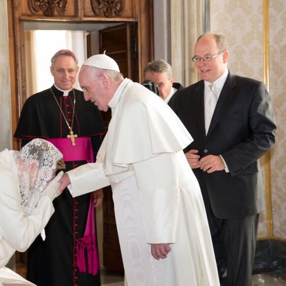 La princesse Charlene de Monaco lors d'une visite au Vatican et d'une audience avec le pape François le 18 janvier 2016. © Gaëtan Luci/Palais Princier/Pool Restreint/ Bestimage