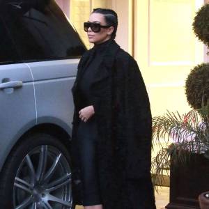 Kim Kardashian quitte le centre de dermatologie et laser Epione à Beverly Hills, le 18 février 2016.