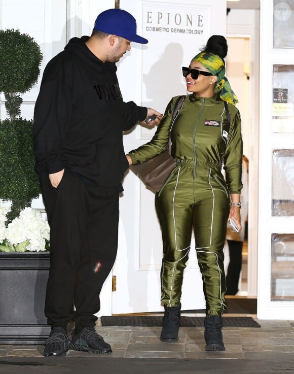 Rob Kardashian et Blac Chyna quitte le centre de dermatologie Epione à Beverly Hills, le 18 février 2016.