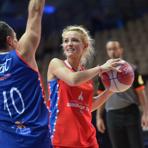 Exclusif - Elodie Gossuin, lors du match des célébrités (défi AG2R-La Mondiale) au profit de l'association Les Petits Princes dans le cadre de la Disneyland Paris Leaders Cup LNB, à la Disney Events Arena à Marne-la-Vallée, le 20 février 2016. © Veeren