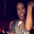Rihanna est parfaitement remise de sa bronchite. Juste à temps pour fêter son 28e anniversaire. Image extraite d'une vidéo publiée sur Snapchat, le 21 février 2016.