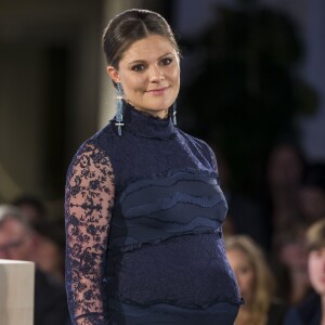 La princesse Victoria de Suède enceinte assiste à la présentation du "Global Change Award" à Stockholm en Suède le 10 février 2016.