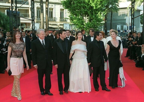 Sabine Azéma, André Dussollier, Eric Caravac, Géraldine Pailhas, François Dupeyron et Isabelle Renaud à Cannes en 2001.