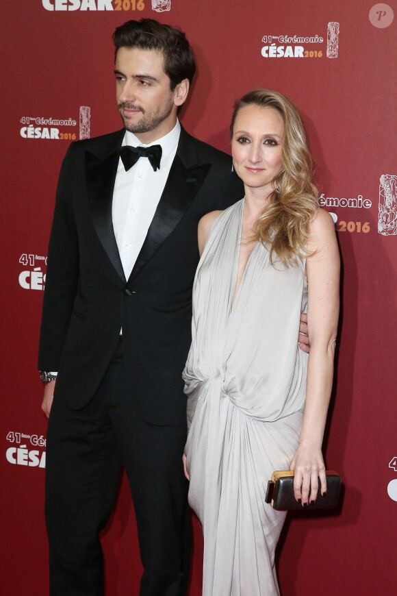 Audrey Lamy enceinte et son compagnon Thomas - Photocall lors de la 41e cérémonie des César au théâtre du Châtelet à Paris, le 26 février 2016. © Borde-Jacovides/Bestimage