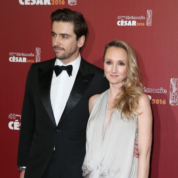 Audrey Lamy enceinte et son compagnon Thomas - Photocall lors de la 41e cérémonie des César au théâtre du Châtelet à Paris, le 26 février 2016. © Borde-Jacovides/Bestimage