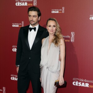 Audrey Lamy enceinte et son compagnon Thomas - Photocall lors de la 41e cérémonie des César au théâtre du Châtelet à Paris, le 26 février 2016. © Borde-Jacovides/Bestimage