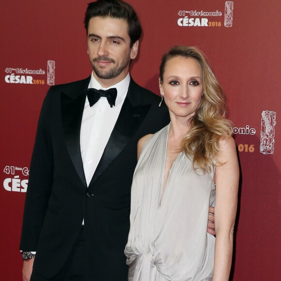 Audrey Lamy enceinte et son compagnon Thomas - Photocall lors de la 41e cérémonie des César au théâtre du Châtelet à Paris, le 26 février 2016. © Borde-Jacovides/Bestimage