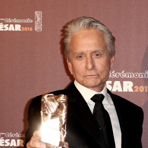 Michael Douglas (César d'honneur) - Pressroom lors de la 41e cérémonie des Cesar au théâtre du Châtelet à Paris, le 26 février 2016. © Borde-Jacovides/Bestimage