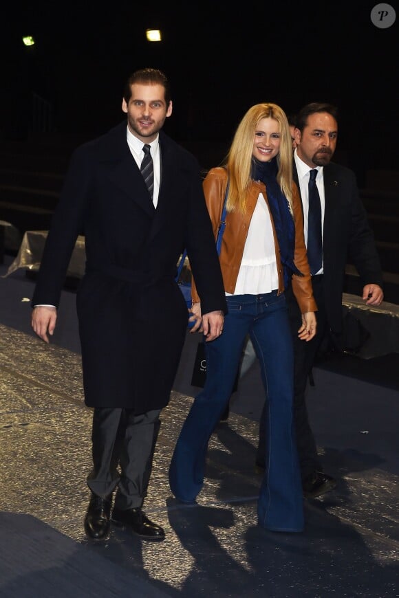 Michelle Hunziker et Tomaso Trussardi arrivent au défilé Trussardi (collection automne-hiver 2016-2017) à Milan, le 28 février 2016.