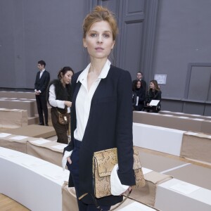 Clémence Poésy assiste au défilé Chloé (collection automne-hiver 2016-2017). Paris, le 3 mars 2016.