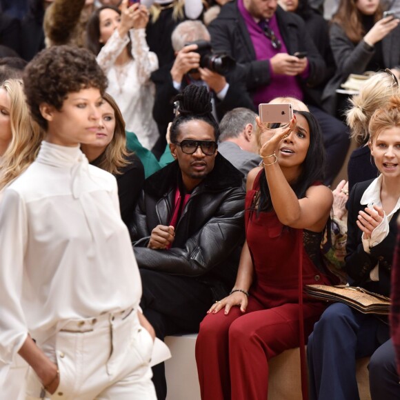 Kelly Rowland et Clémence Poésy au défilé Chloé au Grand Palais. Paris, le 3 mars 2016.