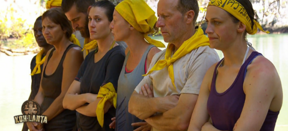 Lolo et l'équipe jaune dans "Koh-Lanta 2016" sur TF1. Emission du 19 février 2016.