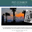 Pat Conroy (capture d'écran de la page d'accueil de son site officiel), auteur du Prince des marées et de Beach Music, est mort à 70 ans le 4 mars 2016, moins de trois semaines après avoir révélé qu'il souffrait d'un cancer du pancréas.