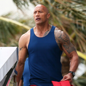 Dwayne Johnson - Les acteurs sur le tournage de 'Baywatch' à Miami, le 7 mars 2016