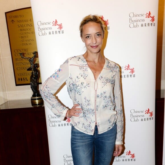 Hélène de Fougerolles au photocall du déjeuner du Chinese Business Club à l'hôtel Intercontinental pour la journée internationale des femmes à Paris le 8 mars 2016. © Rachid Bellak / Bestimage