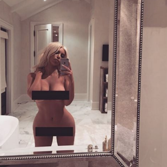 Kim Kardashian pose nue (photo postée le 7 mars 2016)