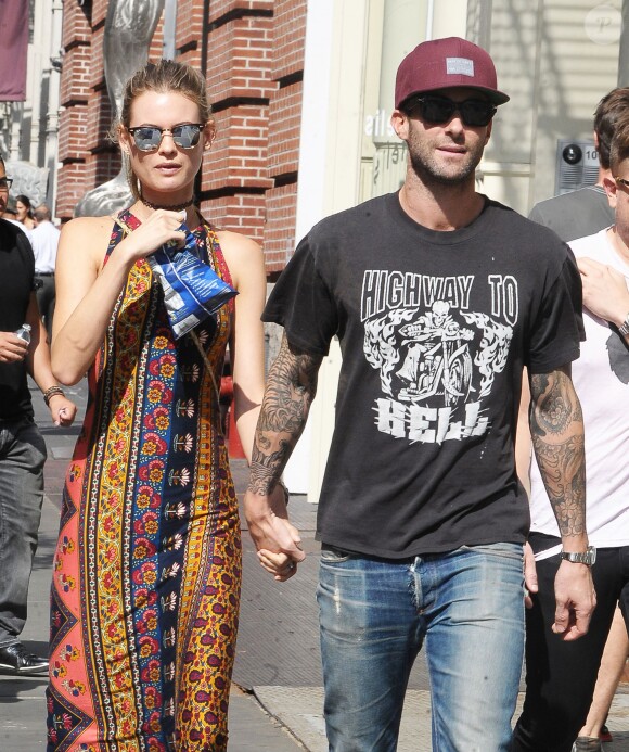 Adam Levine et Behati Prinsloo à New York le 5 septembre 2014. Le couple attend pour l'automne 2016 son premier enfant.