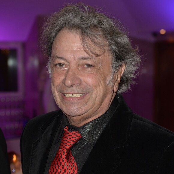 Hervé Vilard - 39e édition du prix "The Best" aux salons Hoche à Paris le 10 décembre 2015. © Veeren / Bestimage