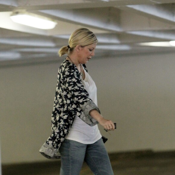 Exclusif - Tori Spelling arrive à un rendez-vous à Los Angeles le 3 mars 2016. © CPA / Bestimage