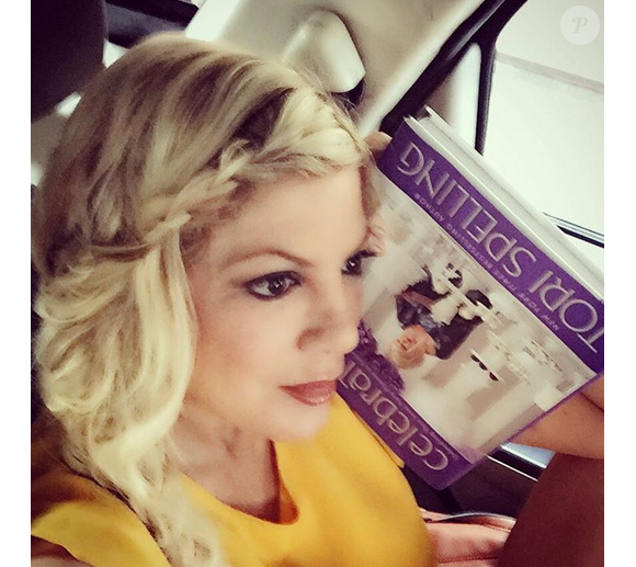 Tori Spelling en promotion pour son nouveau livre de cuisine. Photo publiée sur Instagram, le 11 mars 2016.