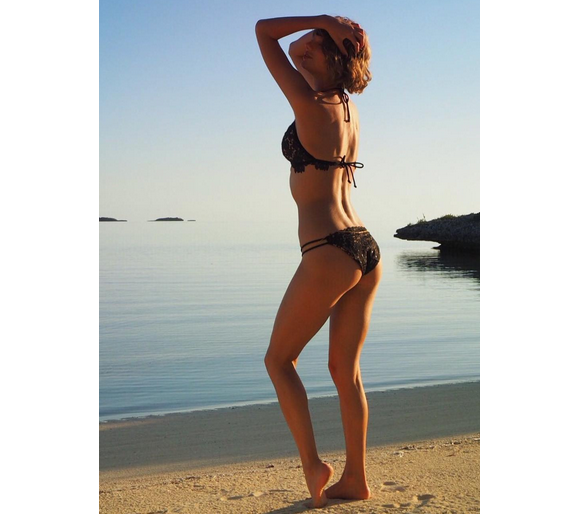 Taylor Swift en bikini sous le soleil avec son chéri Calvin Harris. Photo publiée sur Instagram, le 15 mars 2016.