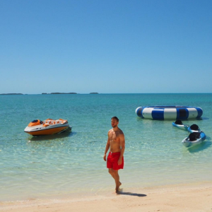 Calvin Harris et Taylor Swift profitent de leurs vacances au soleil. Photo publiée sur Instagram, le 15 mars 2016.