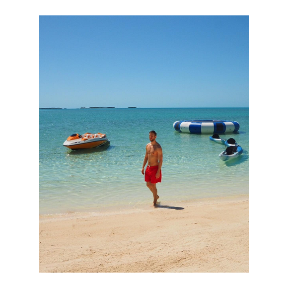Calvin Harris et Taylor Swift profitent de leurs vacances au soleil. Photo publiée sur Instagram, le 15 mars 2016.