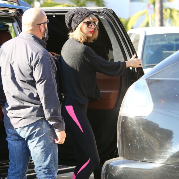 Taylor Swift se rend à son cours de gym à West Hollywood, le 31 décembre 2015