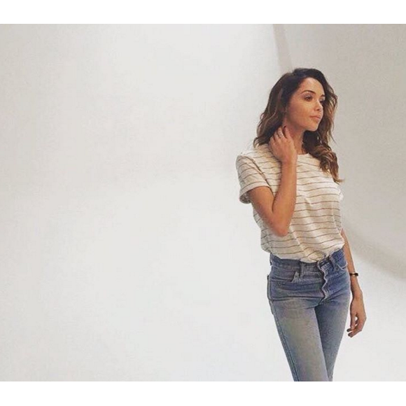 Nabilla lors du shooting photo pour la couverture de "Trop vite", son autobiographie