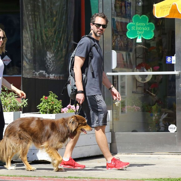 Amanda Seyfried et Thomas Sadoski au Cheebo Restaurant à Los Angeles, le 16 mars 2016.