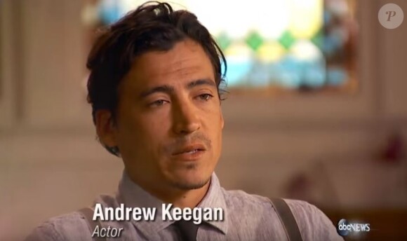 Andrew Keegan en interview pour ABC, lors d'un reportage sur Full Circle. Mai 2015
 