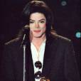 Michael Jackson et son World Music Award de 1996, mis aux enchères par Drouot.