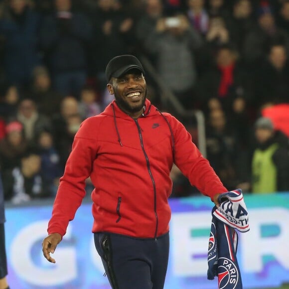 Jay-Jay Okocha - People au match de football PSG - Monaco au Parc des Princes le 20 mars 2016. © Cyril Moreau/Bestimage