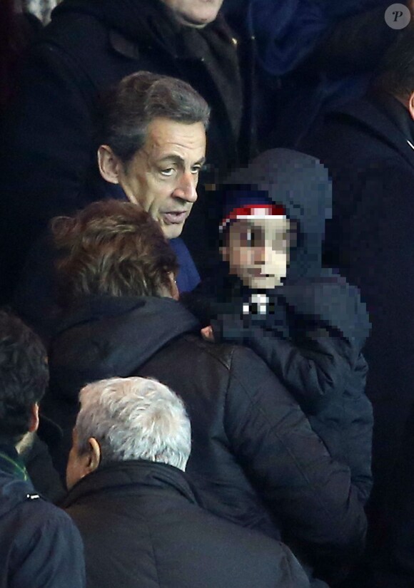 Nicolas Sarkozy et son petit-fils Solal, People au match de football PSG - Monaco au Parc des Princes le 20 mars 2016. © Cyril Moreau/Bestimage