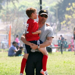 Patrick Dempsey et sa femme Jillian Fink assistent à un match de football de leurs fils Darby et Sullivan à Tarzana. Le 20 mars 2016