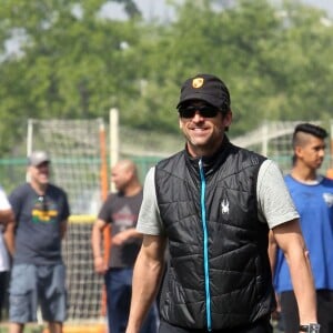 Patrick Dempsey et sa femme Jillian Fink assistent à un match de football de leurs fils Darby et Sullivan à Tarzana. Le 20 mars 2016