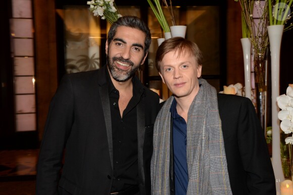 Ary Abittan, Alex Lutz - Soirée de gala des "Sauveteurs sans frontières" à l'hôtel le collectionneur à Paris le 21 mars 2016. © Rachid Bellak/Bestimage